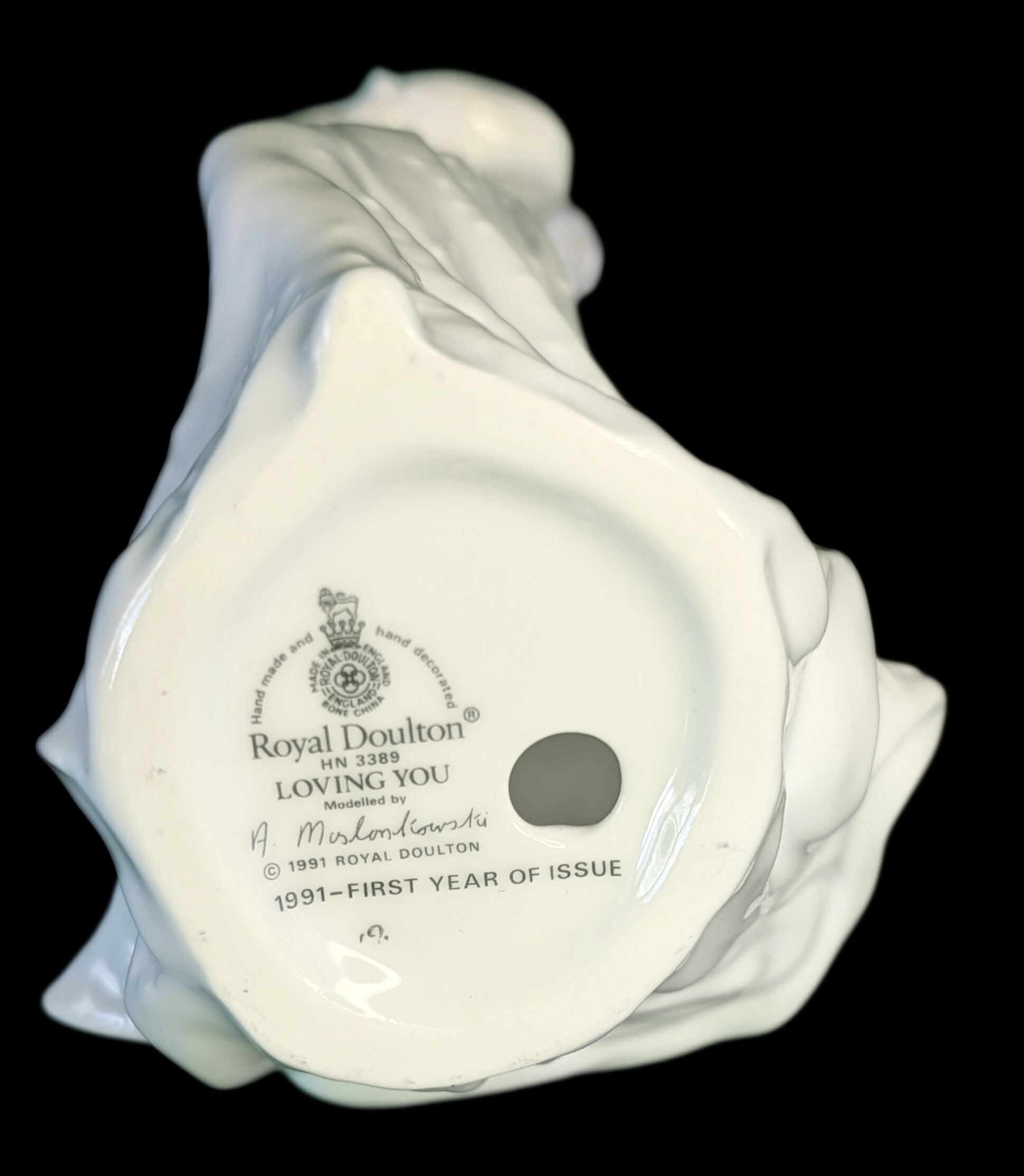 ROYAL DOULTON Fine Bone China Figurine - Loving You - HN 3389