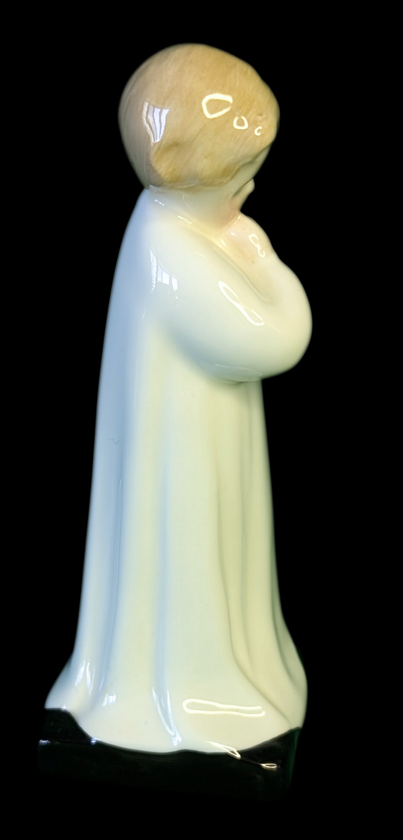 ROYAL DOULTON Fine Bone China Figurine - Darling - HN 1985