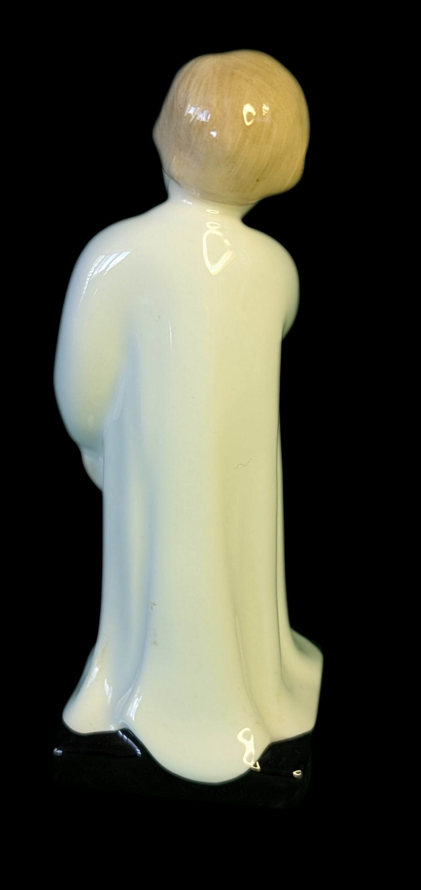 ROYAL DOULTON Fine Bone China Figurine - Darling - HN 1985