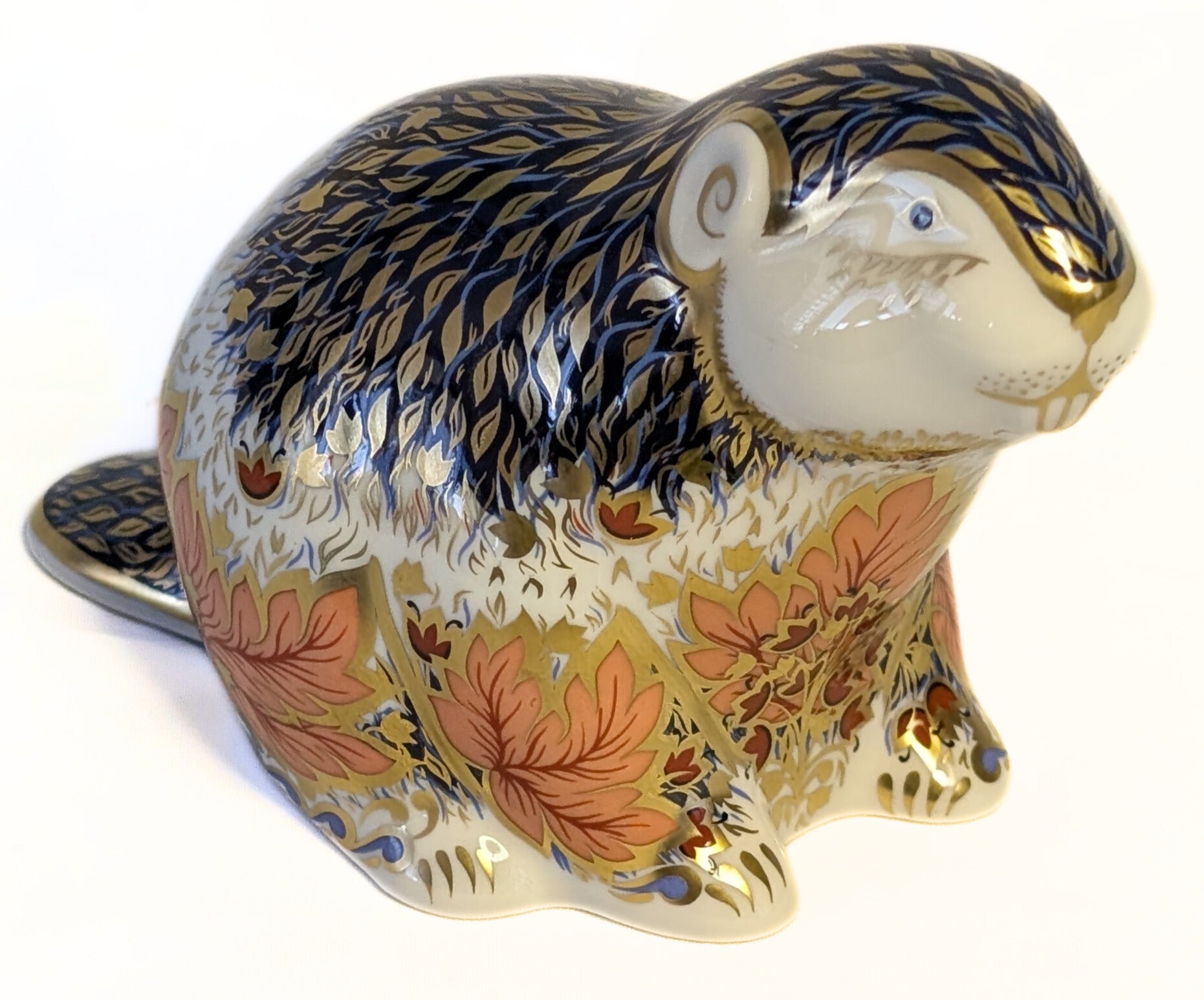 ROYAL CROWN DERBY Fine Bone China Paperweight Figurine - Riverbank Beaver