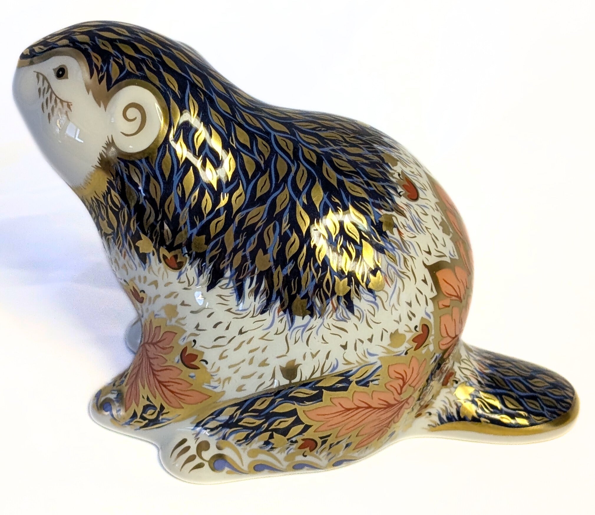 ROYAL CROWN DERBY Fine Bone China Paperweight Figurine - Riverbank Beaver