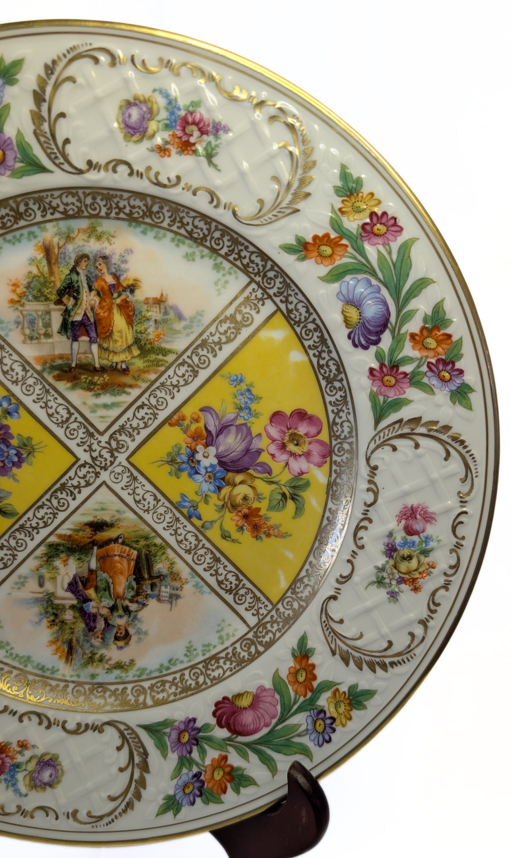 Schumann DRESDEN 11" Quatrefoil Charger Plate - Bavaria - Romance - Yellow