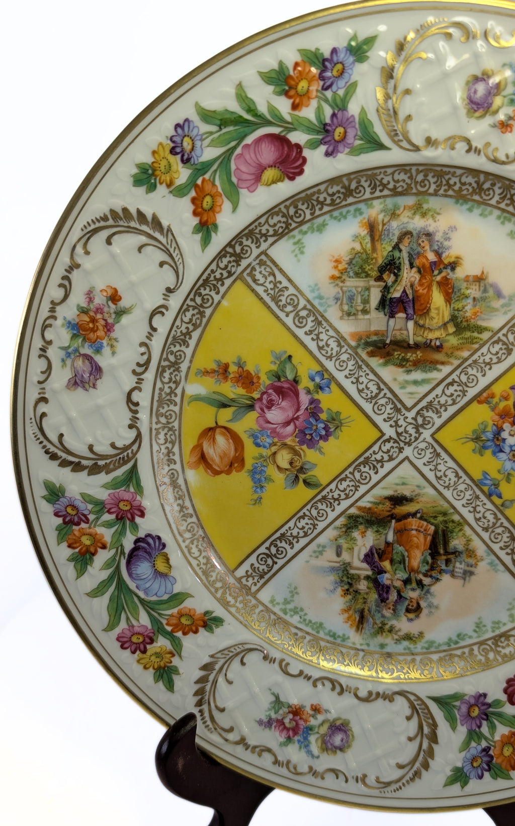 Schumann DRESDEN 11" Quatrefoil Charger Plate - Bavaria - Romance - Yellow