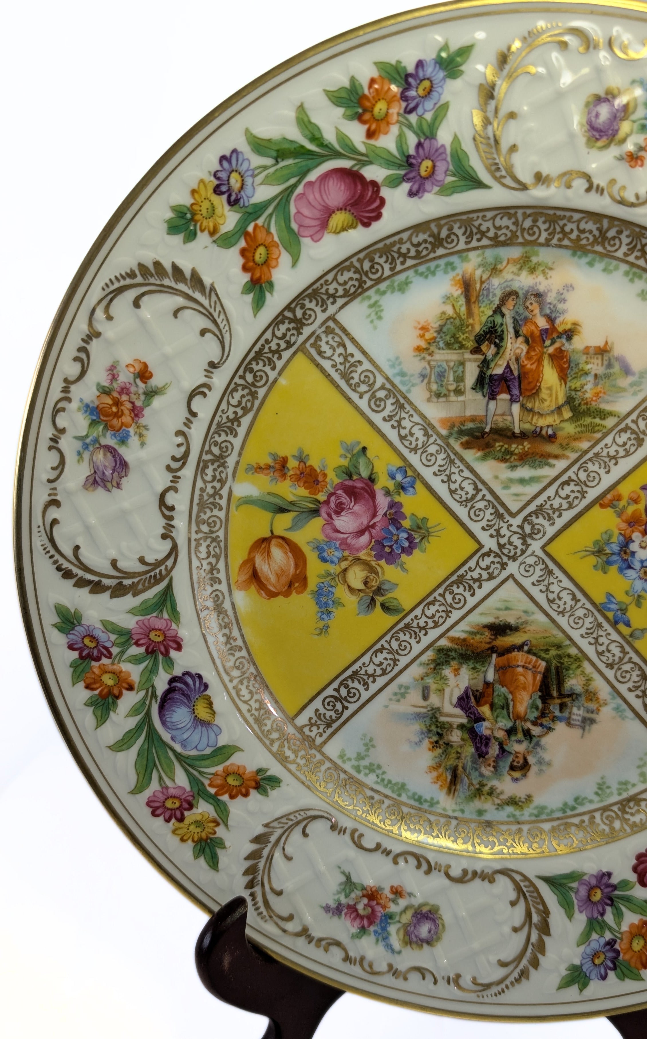 Schumann DRESDEN 11" Quatrefoil Charger Plate - Bavaria - Romance - Yellow