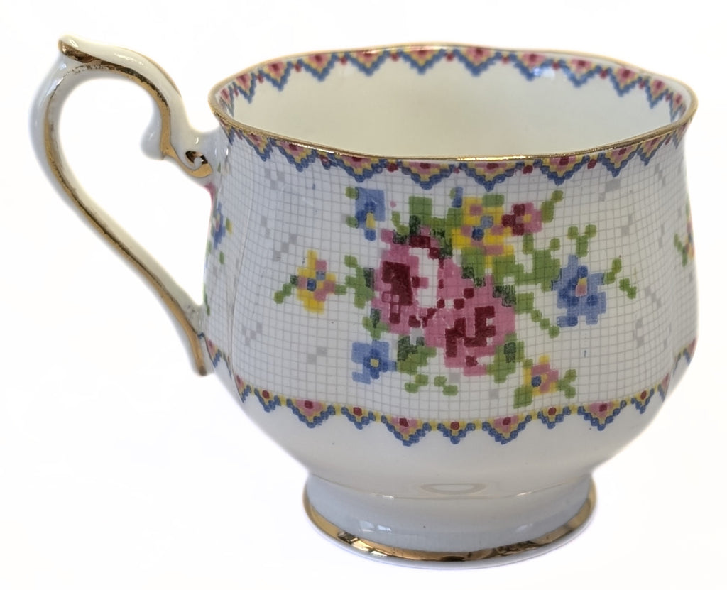 ROYAL ALBERT Fine Bone China Tea Cup - Petit Point Chinz