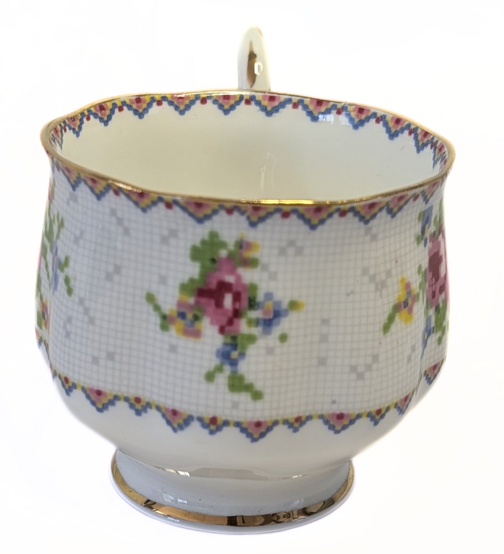 ROYAL ALBERT Fine Bone China Tea Cup - Petit Point Chinz
