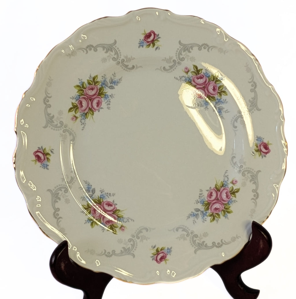 ROYAL ALBERT Fine Bone China - Tranquillity Pattern - 5 Pc. Dinner Set