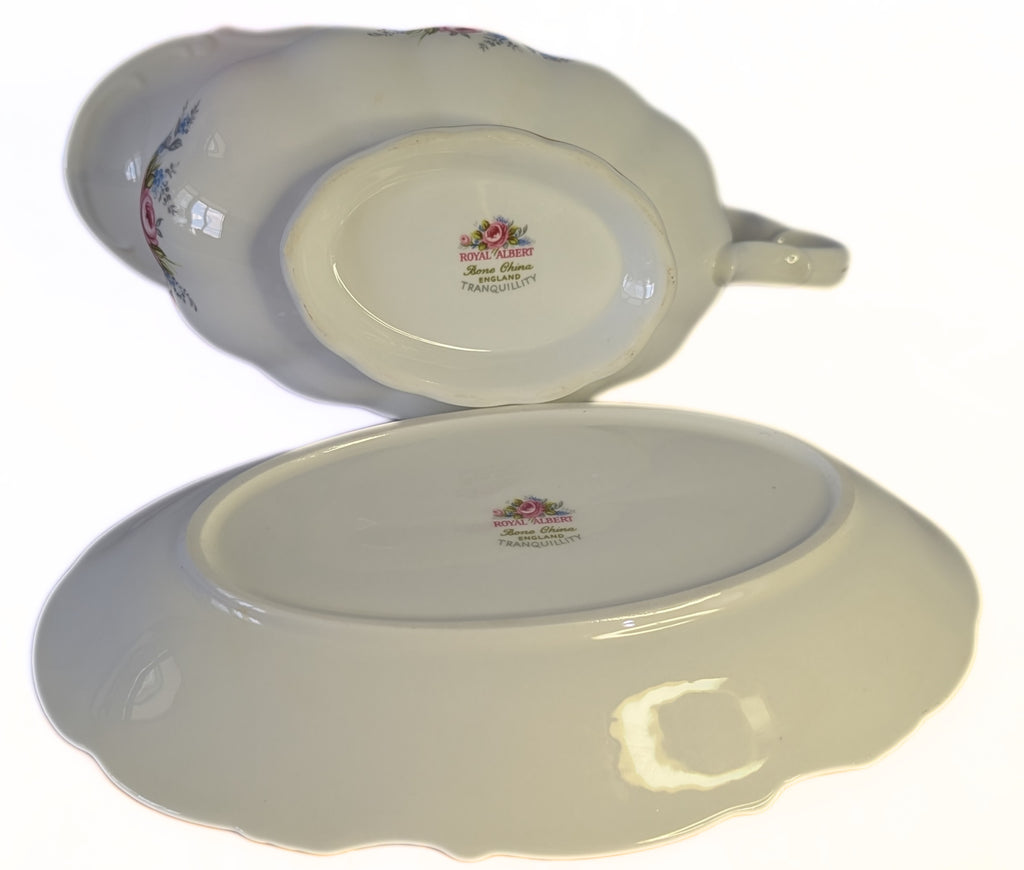 ROYAL ALBERT Fine Bone China - Tranquillity Pattern - Gravy Boat &amp; Undertray