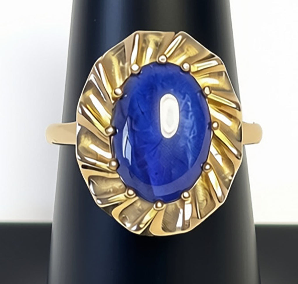 14Kt Yellow Gold Lapis Lazuli Solitaire Ring - Size 8.75