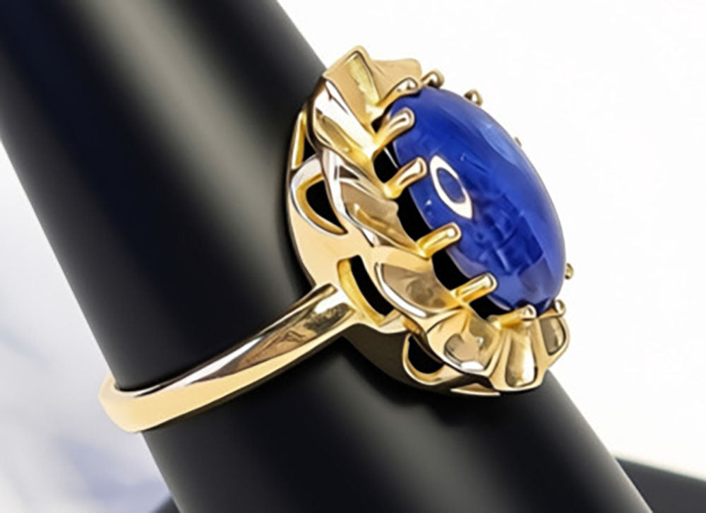 14Kt Yellow Gold Lapis Lazuli Solitaire Ring - Size 8.75