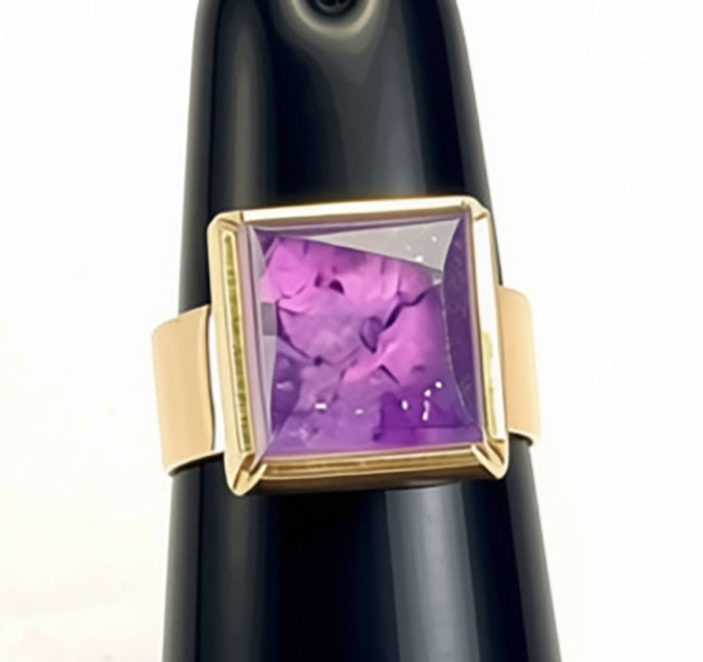 14Kt YG Designer Cubed Amethyst Solitaire Ring From Finland - Size 5