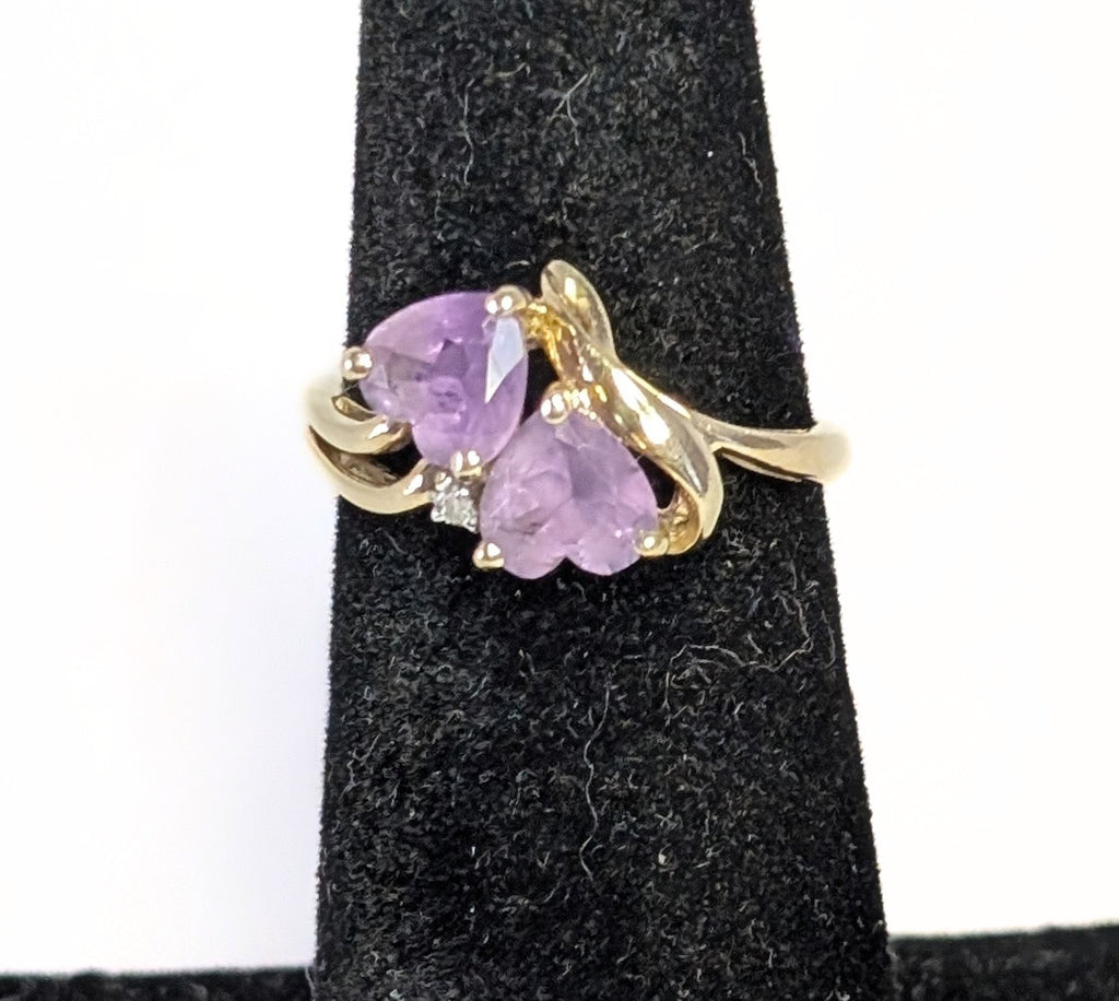 10 Kt Yellow Gold Amethyst Heart Ring - Size 6.25