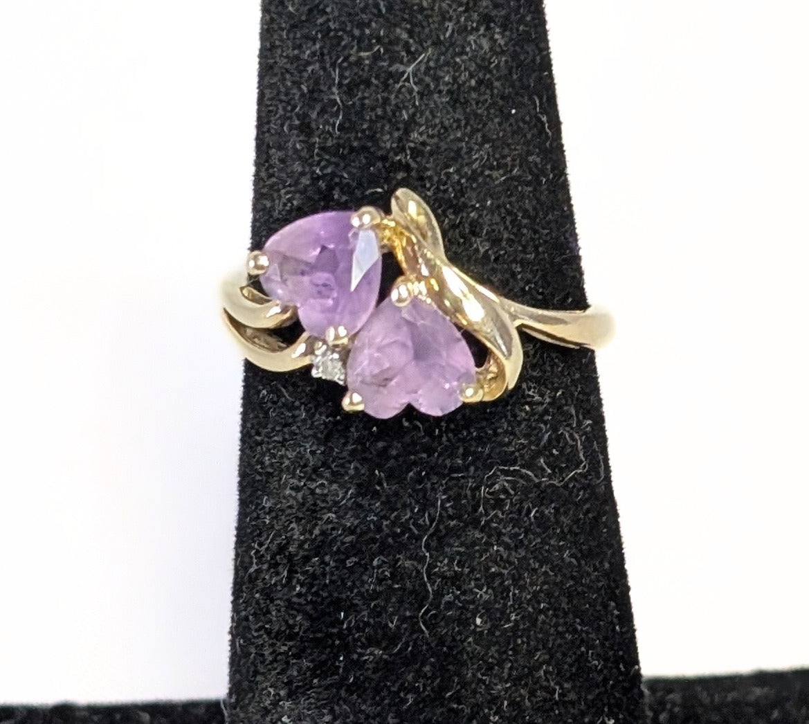 10 Kt Yellow Gold Amethyst Heart Ring - Size 6.25