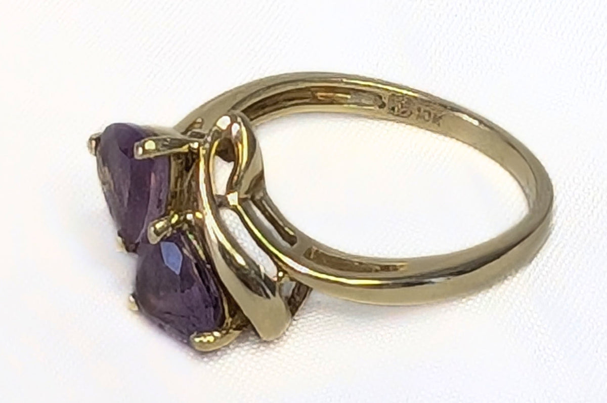 10 Kt Yellow Gold Amethyst Heart Ring - Size 6.25
