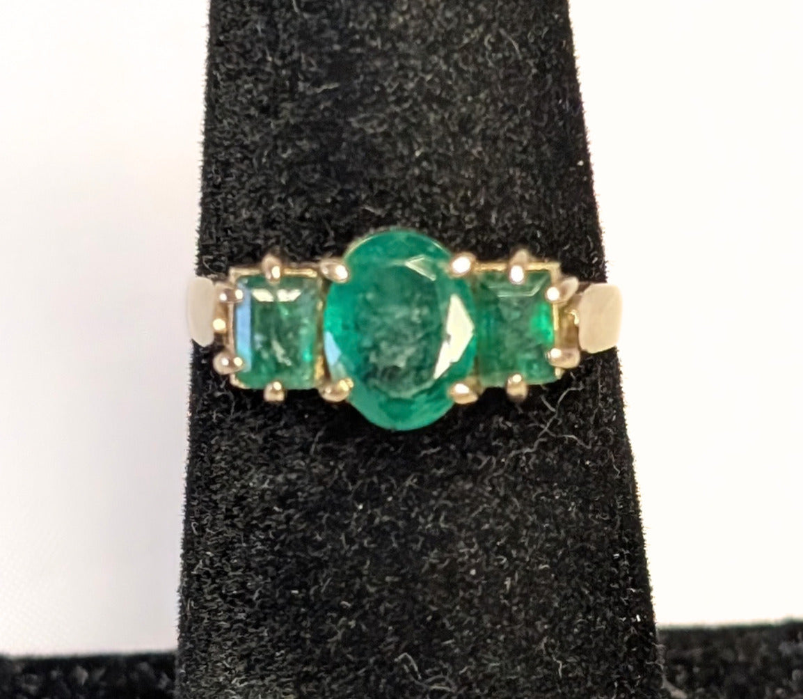 14 Kt Yellow Gold Emerald Trinity 3-Stone Ring - Size 7