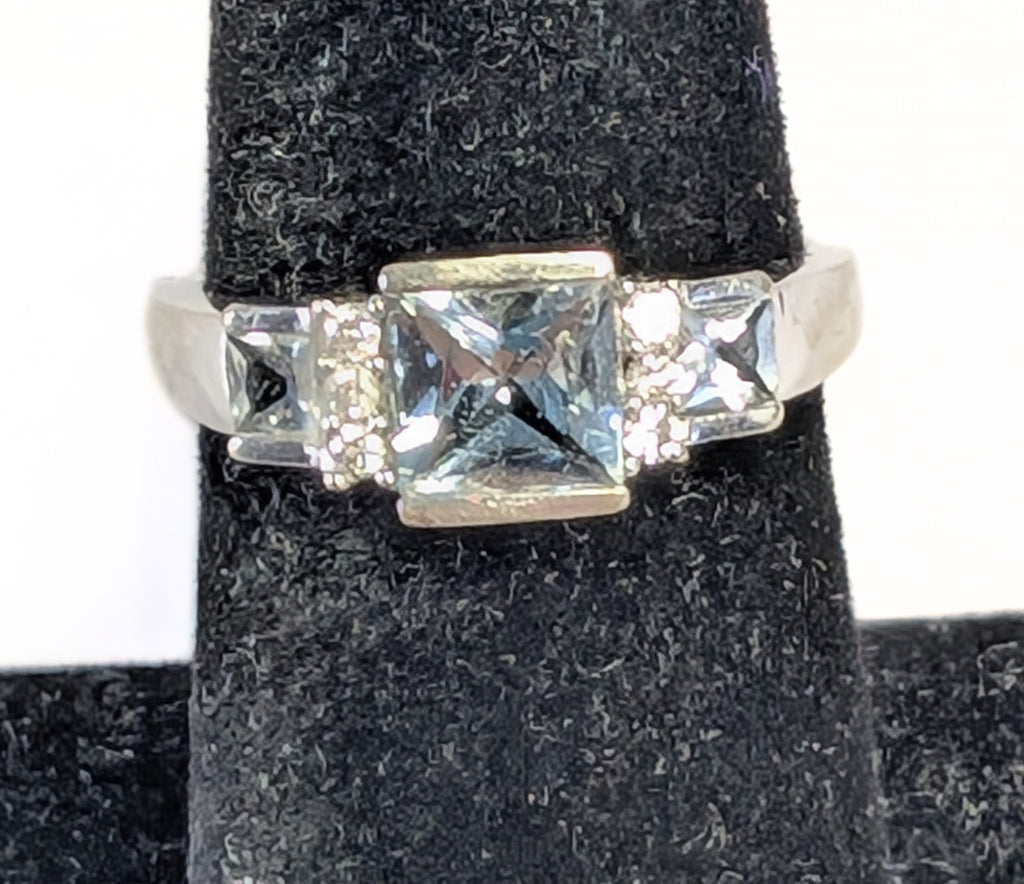 14 Kt White Gold Aquamarine &amp; Diamond Ring - Size 7