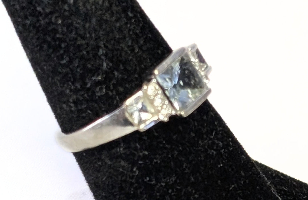 14 Kt White Gold Aquamarine &amp; Diamond Ring - Size 7