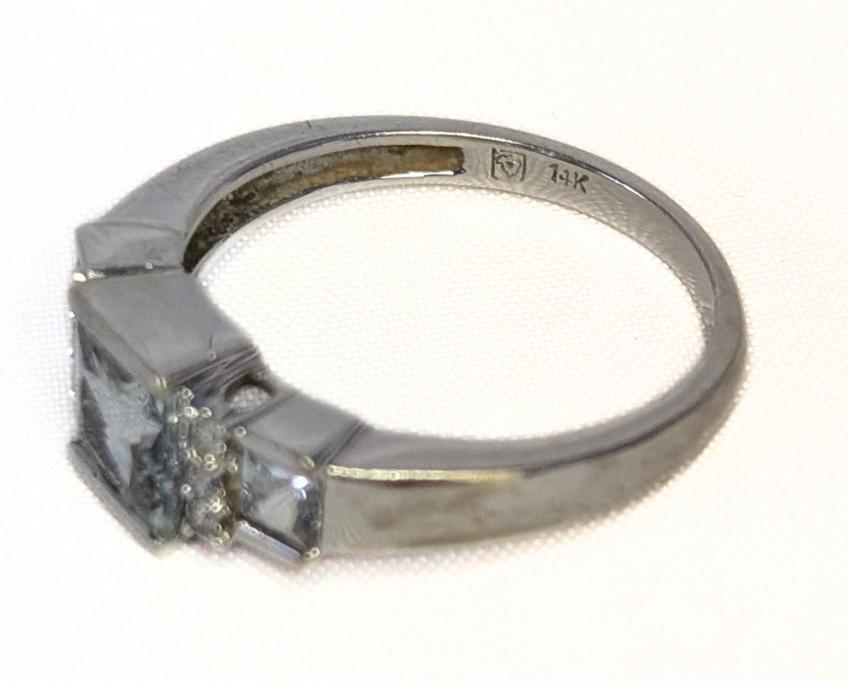 14 Kt White Gold Aquamarine &amp; Diamond Ring - Size 7