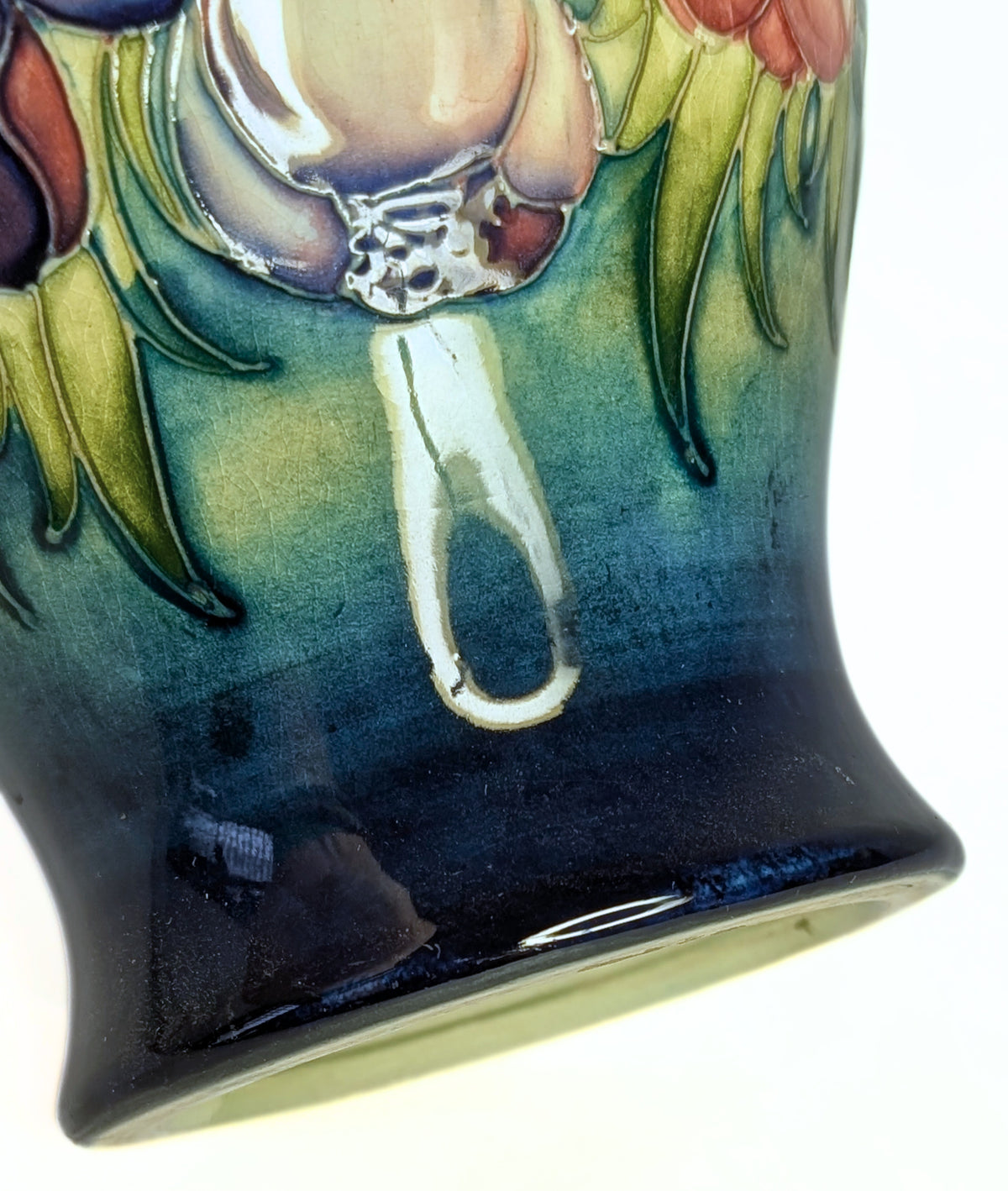 MOORCROFT Pottery Vase - Anemone  Pattern - 5 1/2" High - Signed