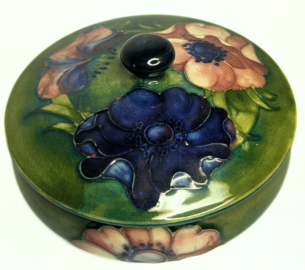 MOORCROFT Lidded Pottery Powder/ Trinket Box - Anemone Pattern - Queen Mary Seal