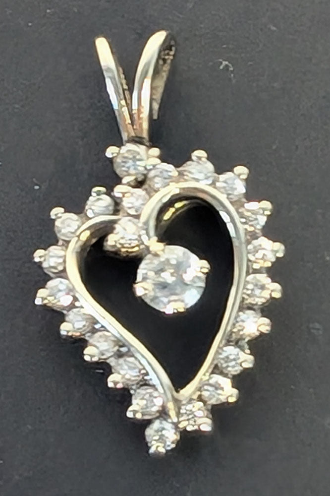 14 Kt White Gold Diamond Heart Pendant