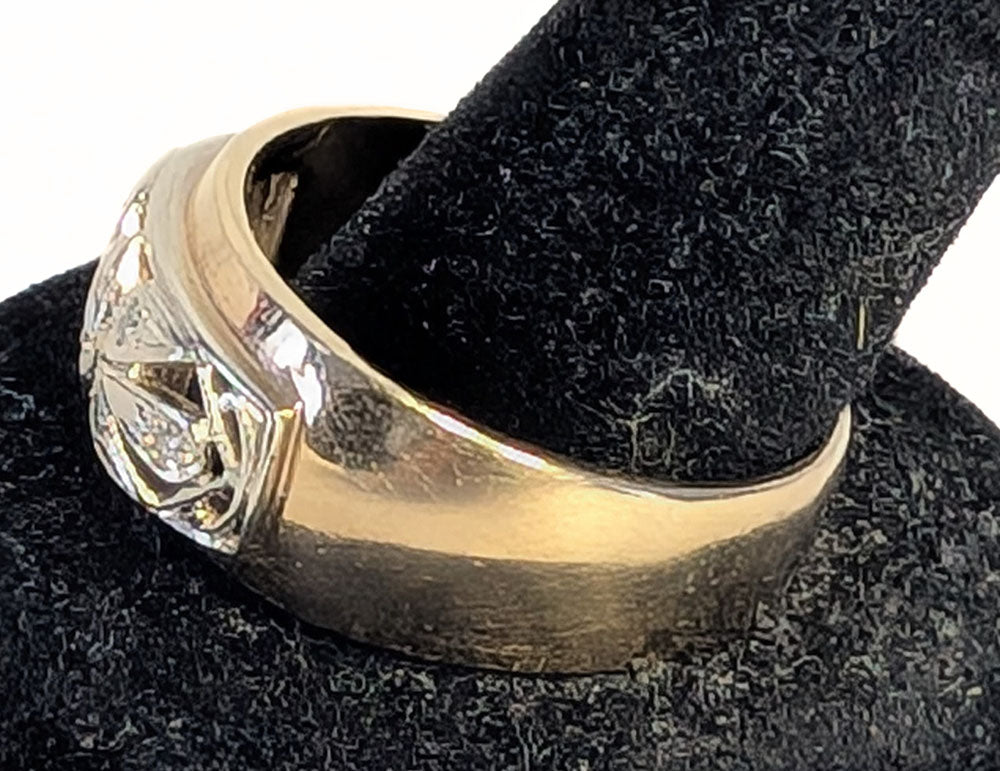 14 - 18Kt Yellow & White Gold Diamond Band / Ring - Size 9.5