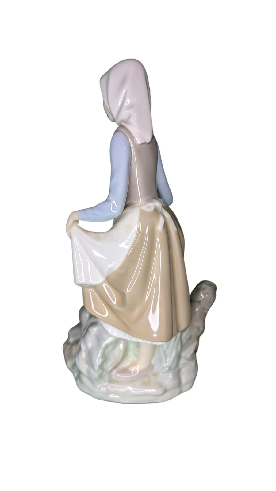 LLADRO Porcelain Figurine - Made in Spain - Rabbits Food
