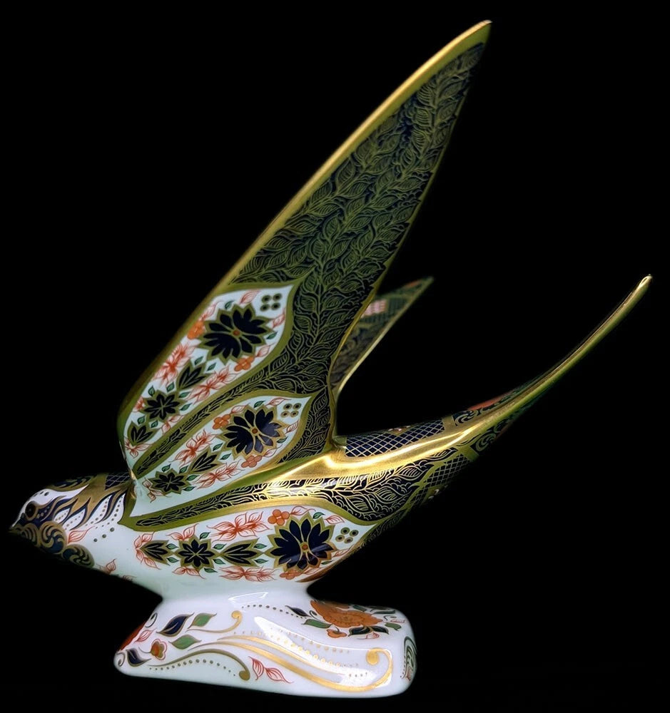ROYAL CROWN DERBY - Fine Bone China Swallow Figurine - Old Imari - Gold Seal
