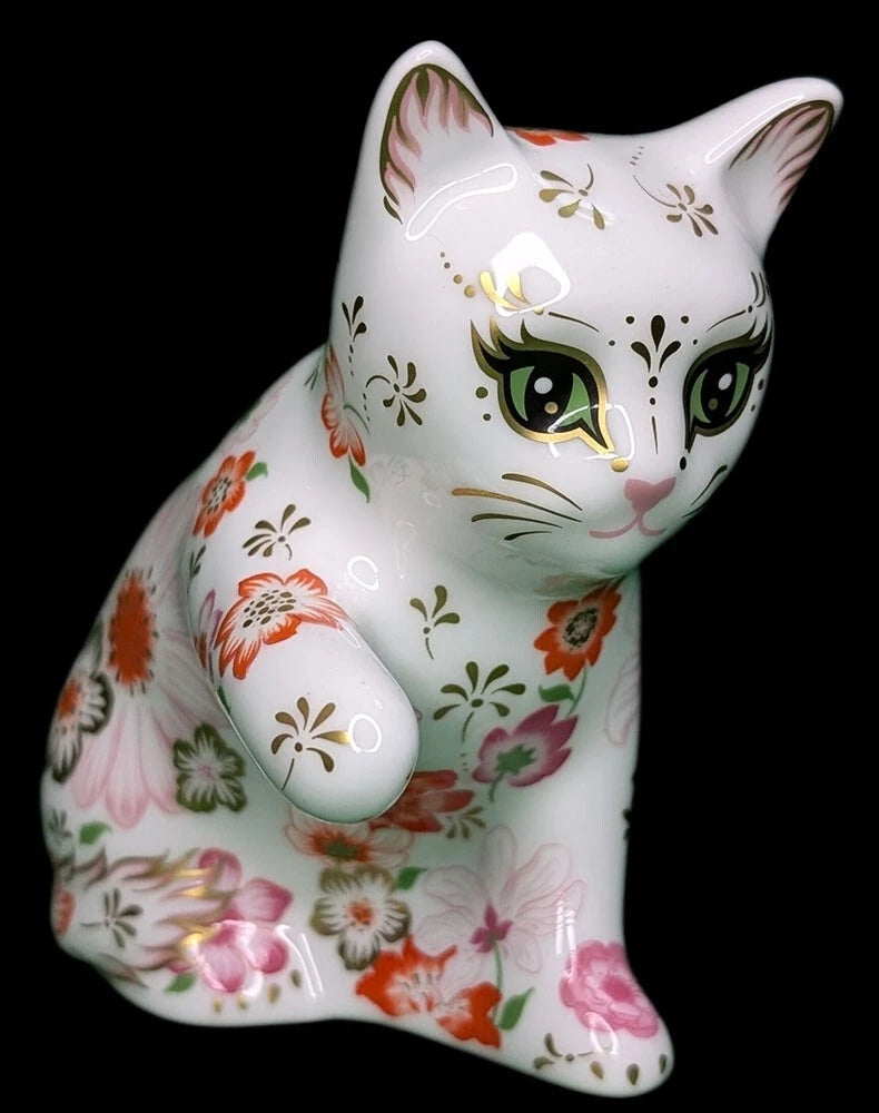 ROYAL CROWN DERBY Fine Bone China Flora Kitten Cat Figurine - Gold Seal