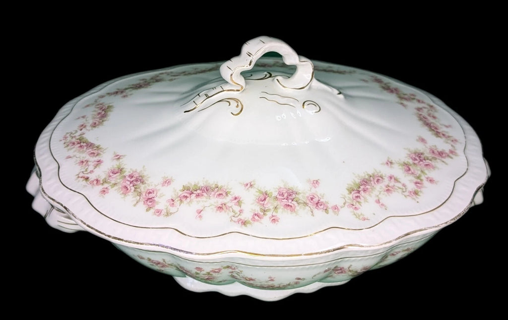 Oval Covered Vegetable Bowl - Z S & Co (Scherzer) - Scalloped, Roses - Bavaria