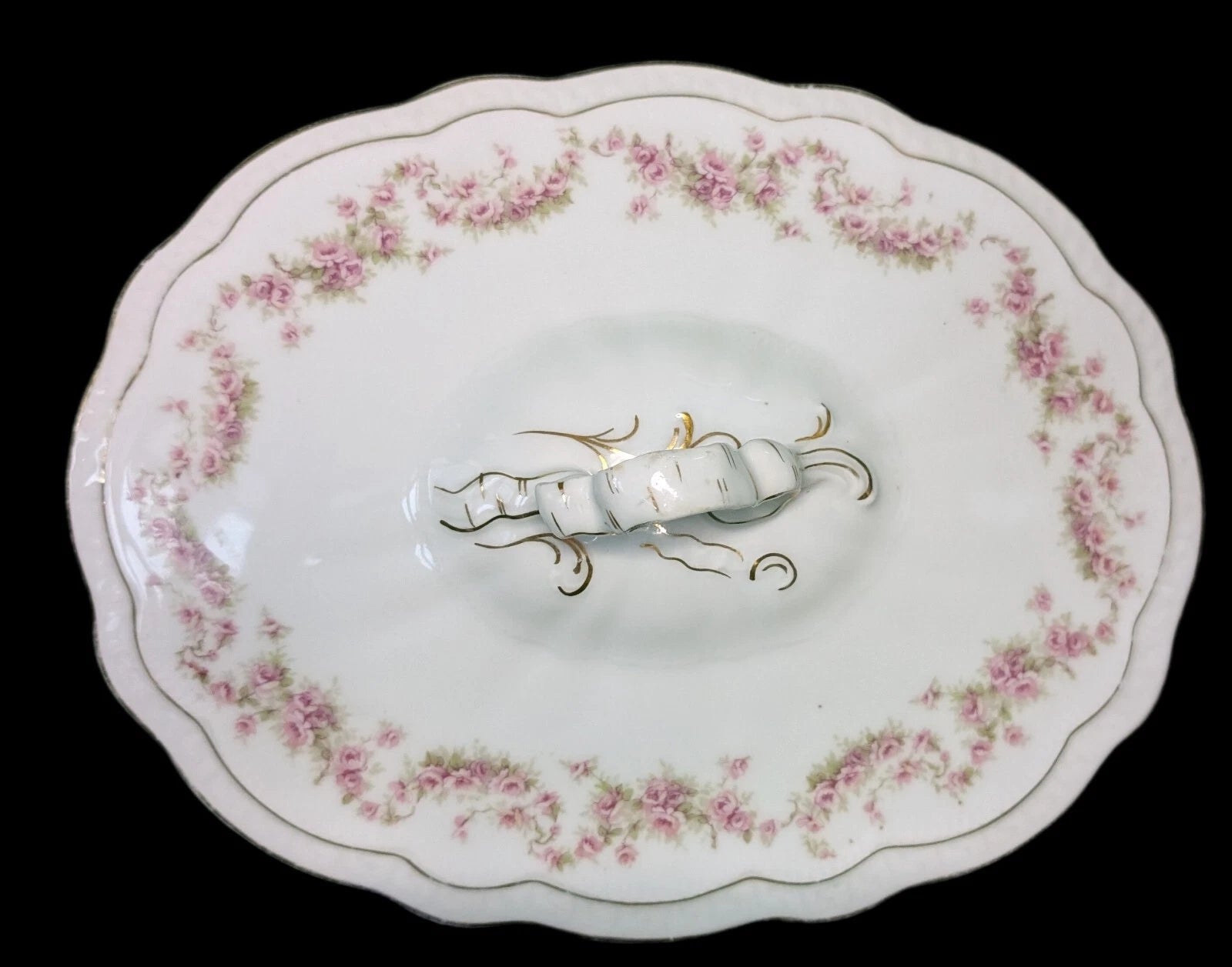 Oval Covered Vegetable Bowl - Z S & Co (Scherzer) - Scalloped, Roses - Bavaria