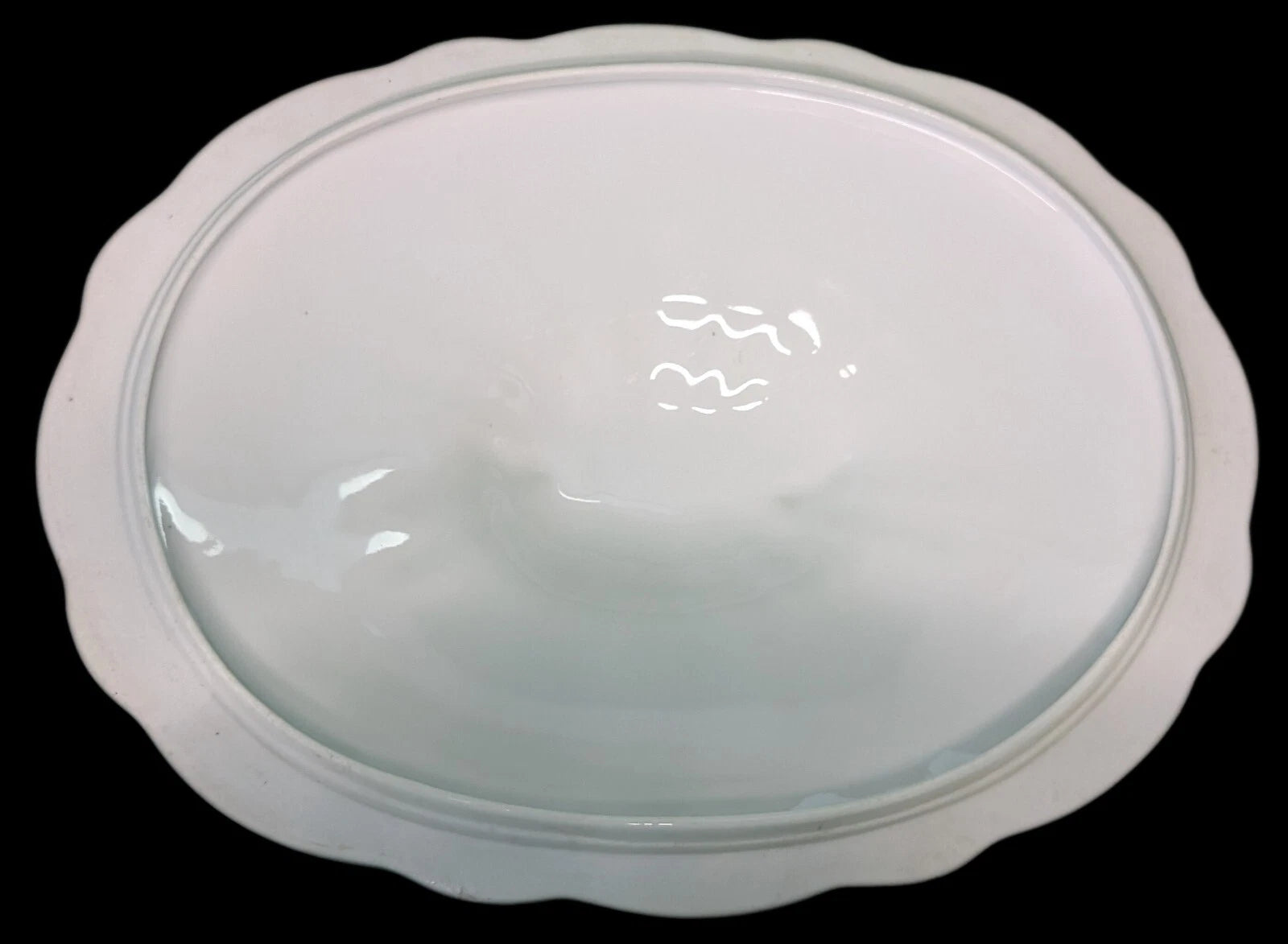 Oval Covered Vegetable Bowl - Z S & Co (Scherzer) - Scalloped, Roses - Bavaria