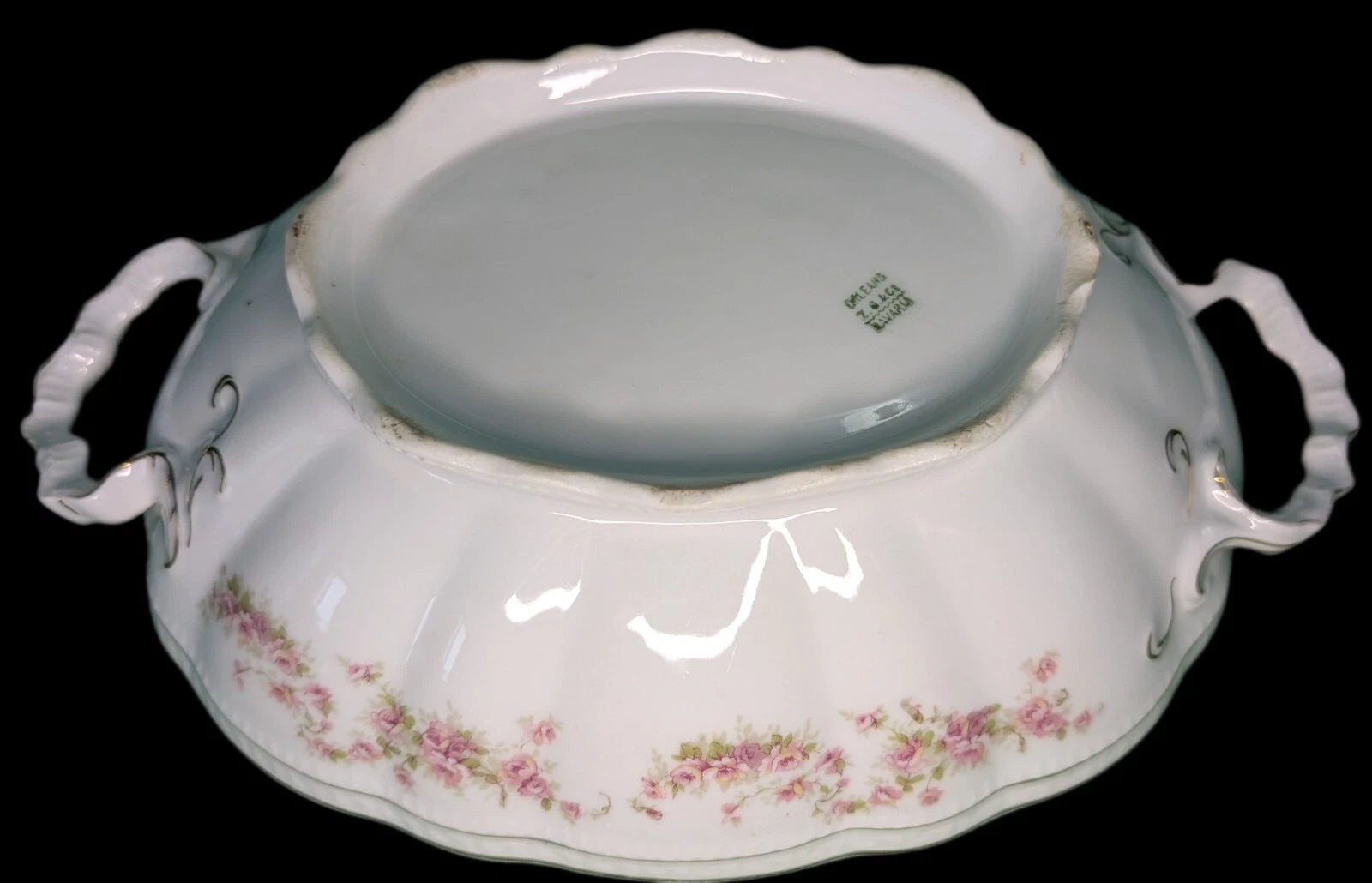 Oval Covered Vegetable Bowl - Z S & Co (Scherzer) - Scalloped, Roses - Bavaria