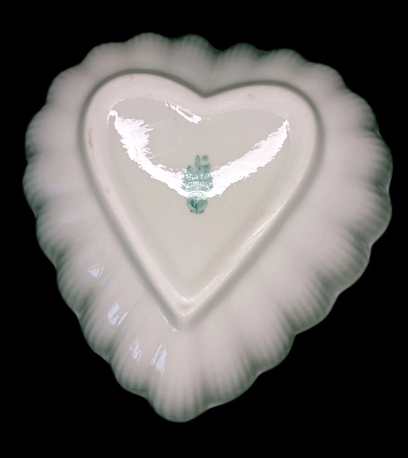 Beautiful BELLEEK - Ireland - Heart Shaped Candy / Bon Bon Dish - Green Mark