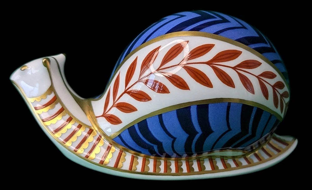 ROYAL CROWN DERBY Bone China Figurine / Paperweight - Snail with Stopper